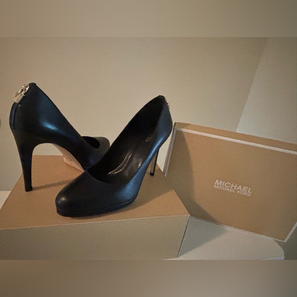 michael kors antoinette pumps